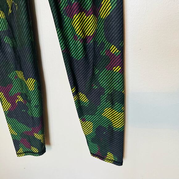 TEREZ Girls Green Striped Camo Print High-Rise Leggings Size Large - Picture 4 of 9